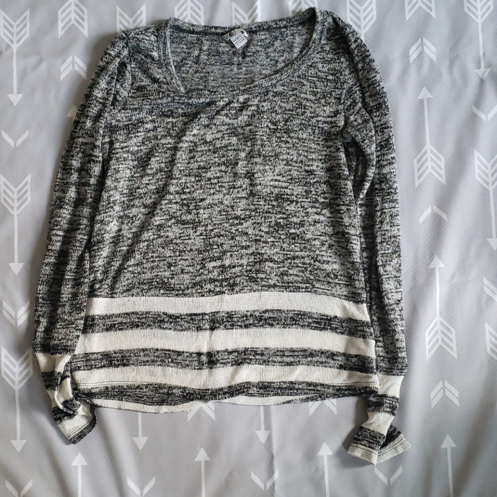 Knit long sleeve shirt